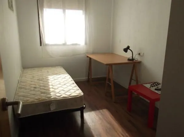 Vivienda con garaje y piscina — 14