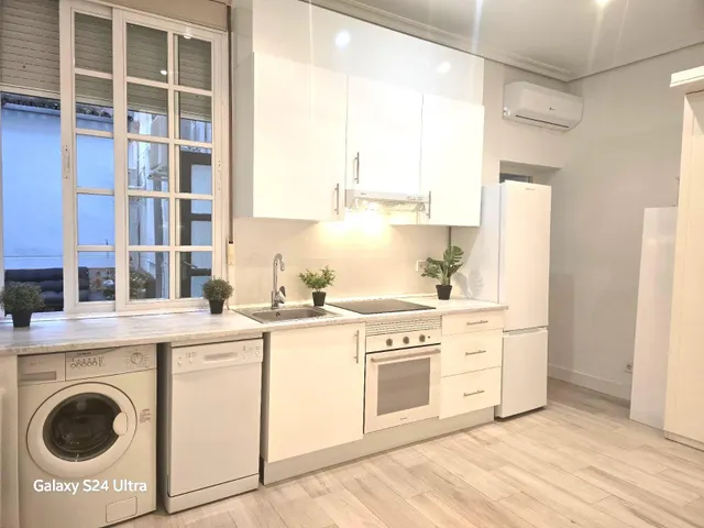 Planta baja 1 habitación 72m² en alquiler - Centro — 11