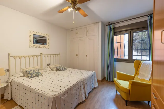 Exclusivo piso señorial con terraza en el Paseo del Salón (Cuesta de Escoriaza), con cochera y trastero. — 27