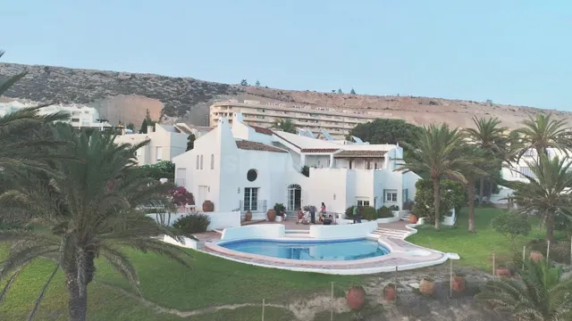 CHALET JUNTO AL CAMPO DE GOLF DE ALMERIMAR - foto 2