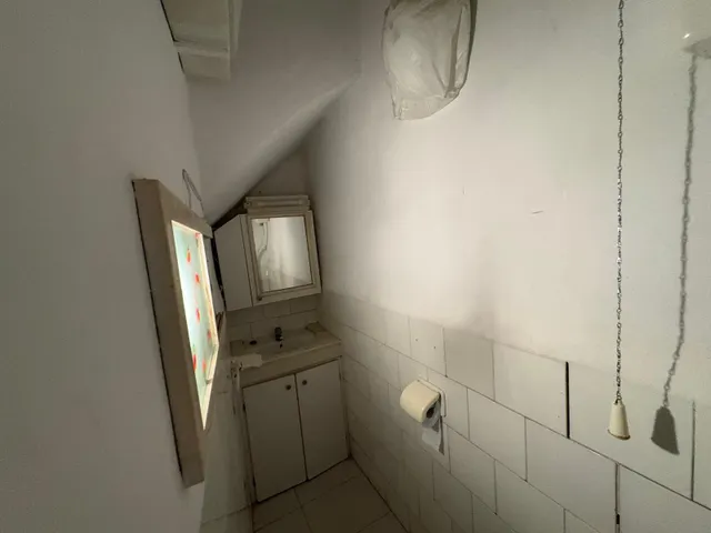 CASA EN EL CENTRO CON MUCHAS POSIBILIDADES — 14