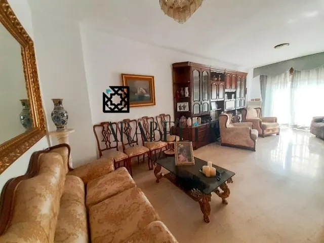 EXCLUSIVO PISO EN EL CASCO ANTIGUO, TRASTERO Y GARAJE - foto 5