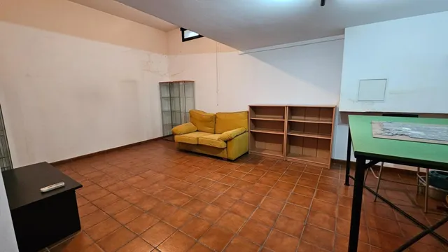 CAÑERO. Amplia Casa con cochera privada — 30