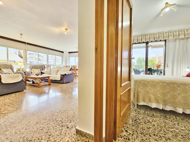 Vive la luz y el espacio en este amplio piso de Garden Playa! — 10