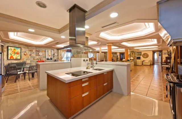 Villa de Lujo con vistas al mar y al golf. 7 dormitorios, 10 baños. Calanova Golf, La Cala de Mijas — 10