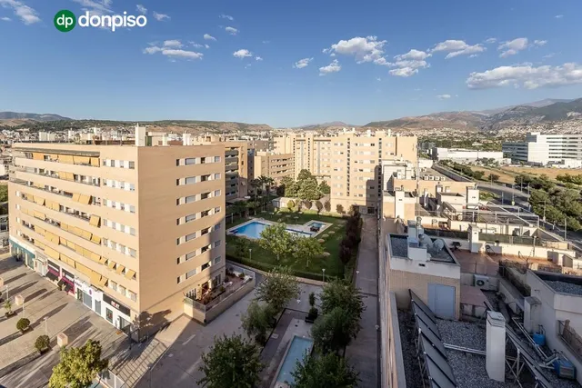 Ático dúplex en Campus de la Salud — 20