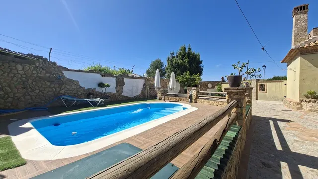 Chalet 4 habitaciones 224m² en venta - Andalucia - foto 2