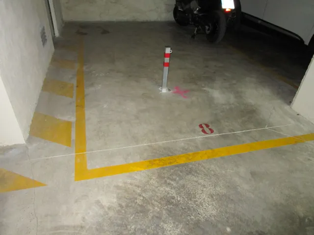 Plazas de parking en venta — 12