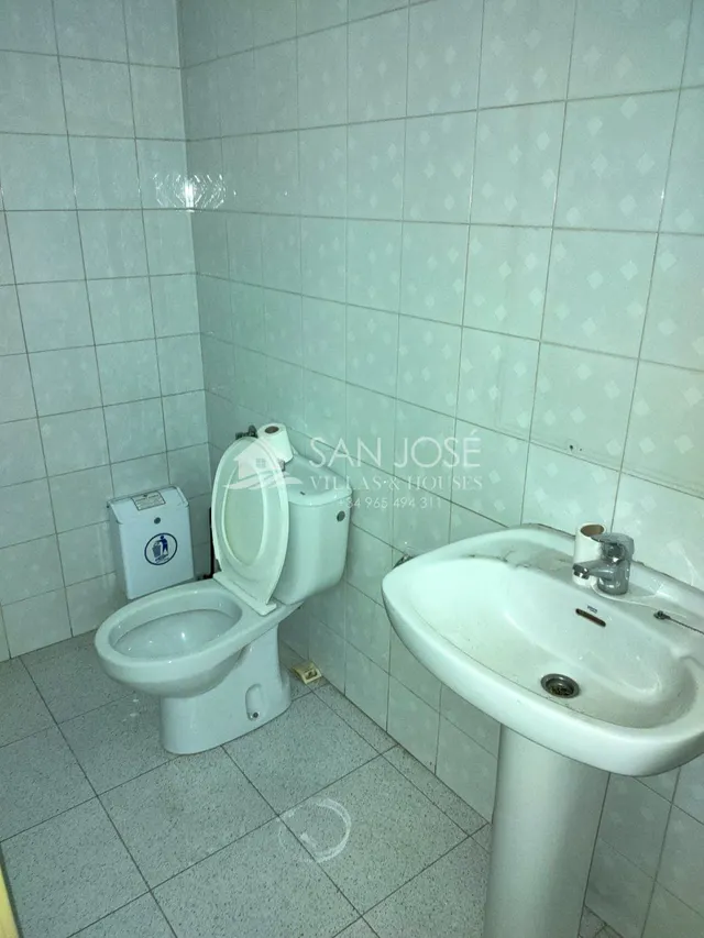OPORTUNIDAD EN VENTA DE LOCAL COMERCIAL EN ASPE EN ZONA DEL PARQUE DOCTOR CALATAYUD — 12