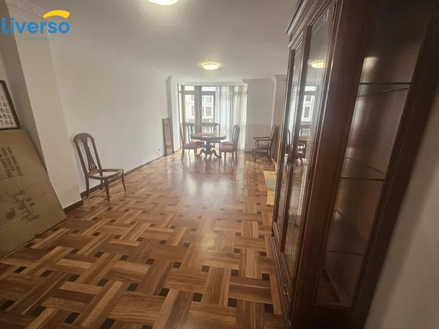 SE ALQUILA PRECIOSA VIVIENDA EN BURGOS CON TERRAZA!!! - foto 2