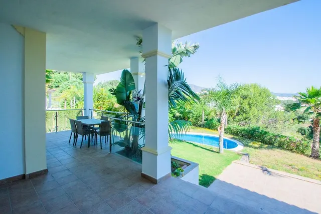 Exclusiva Villa Independiente en Primera Línea de Golf | La Cala Golf, Costa del Sol — 7