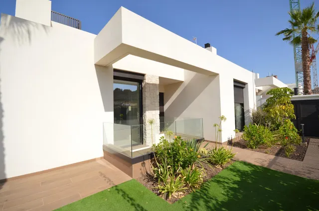 Villa 5 habitaciones 318m² en venta - Comunidad valenciana — 48