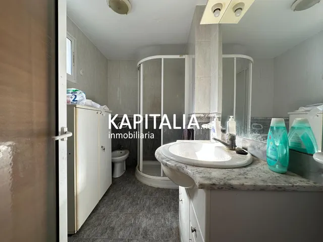 Casa en EXCLUSIVA en VENTA en el centro de Rotglà i Corberà con patio interior y 5 habitaciones — 13
