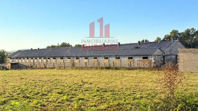 OPORTUNIDAD DE INVERSIÓN: NAVE CON PARCELA EN SAN CRISTOVO D