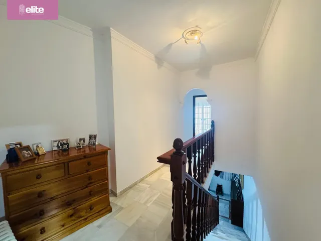 MAGNIFICA CASA EN EL CENTRO JEREZ — 28
