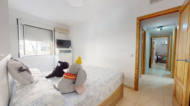 Amplia vivienda en Medina Azahara de 3 dormitorios con terra - foto 5