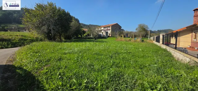 Amplia Casa de Pueblo en Bárcena de Cicero con Terreno y Vis - foto 3