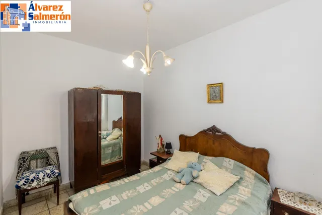 Piso para reformar junto a Plaza Einstein – 3 dormitorios y vistas despejadas — 10