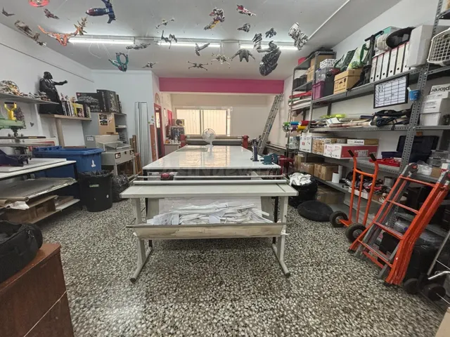 Local comercial en planta baja en el centro de Vilanova i la - foto 5