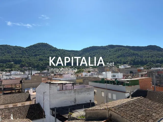 Casa en venta en Genovés, 5 habitaciones y terraza. — 26