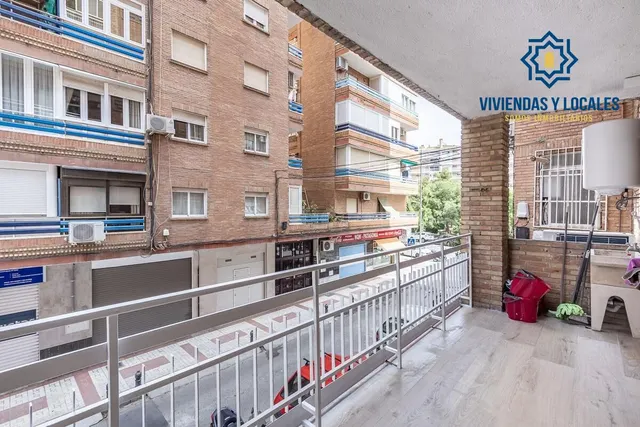 Piso reformado en Avenida Barcelona — 2