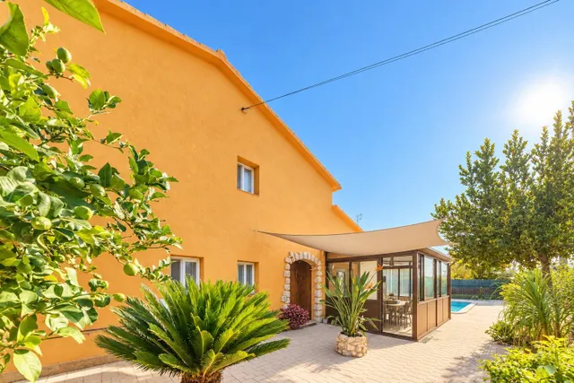 CASA FAMILIAR CON PISCINA, PRIVACIDAD Y ESPECTACULARES VISTAS A LA MONTAÑA EN LAS PALMERAS, CANYELLES — 34