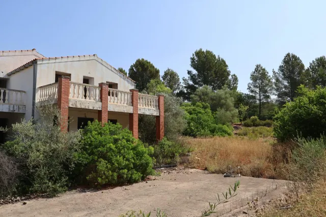 MASIA CON TERRENO, CON VISTAS CERCA DE VALL DALBA — 7