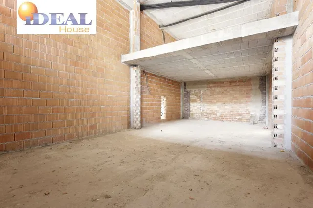 Oportunidad de inversión en local comercial al lado de Constitución. — 22