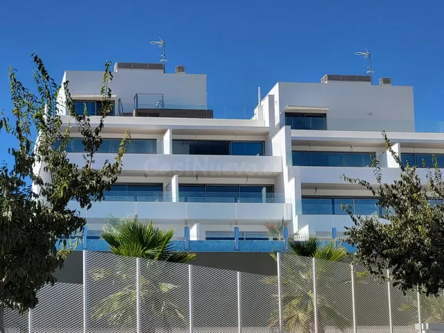 Ático con amplia terraza en Bahía Dorada – Estepona - foto 5