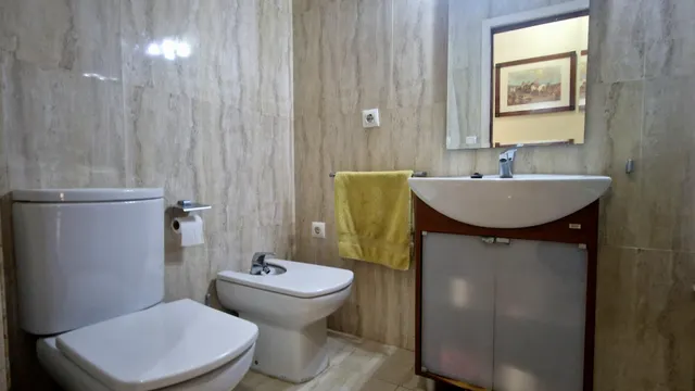 LUMINOSO PISO CON GARAJE EN ZONA MADRE DE DIOS — 6