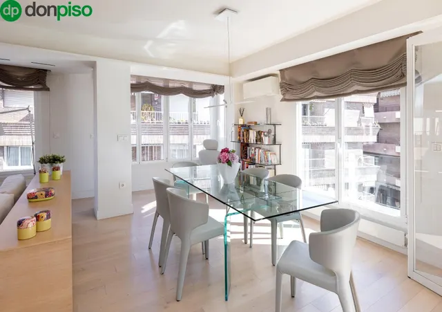 Exclusiva vivienda con vistas al Palacio de los Patos, junto Recogidas, 4 dormitorios 3 baños — 7