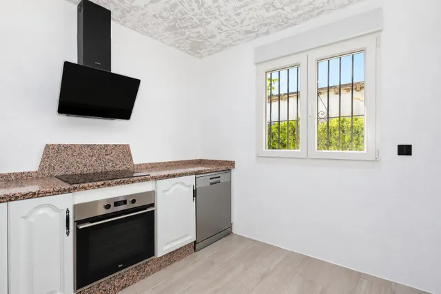 Casa reformada con piscina en parcela de 2.500 m2 (urbano y rústico) — 30