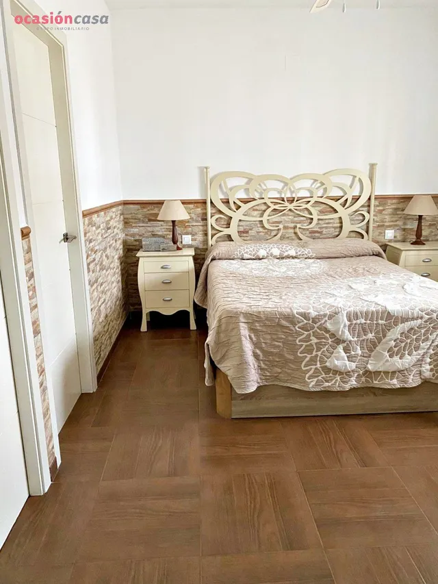 PARCELA DE 700 m2 , con 2 casas equipadas de cocina , habitaciones , baños ...! — 7