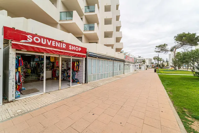 Cala millor local comercial en segunda linea de mar de 67m2 — 2