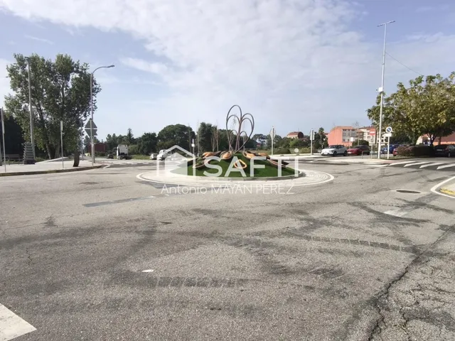 LOCAL EN VENTA EN BOIRO — 26
