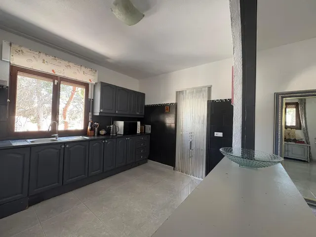 CHALET EN ORIHUELA COSTA CON GRAN PARCELA Y PISCINA PRIVADA — 16