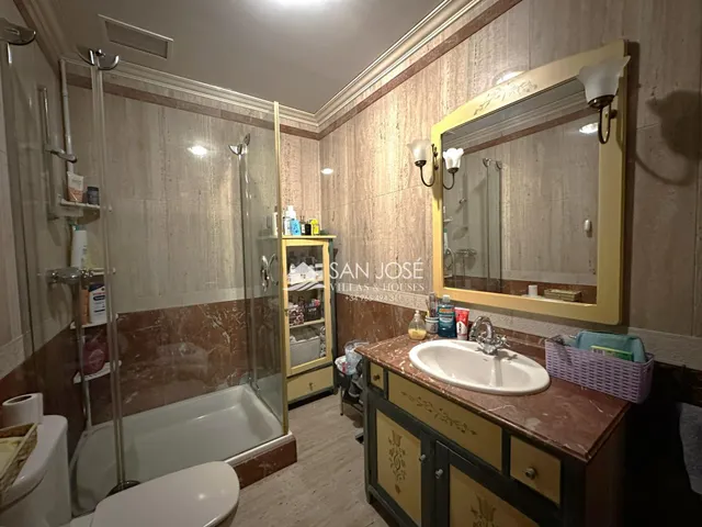 VENTA DE CHALET DE LUJO EN NOVELDA — 28
