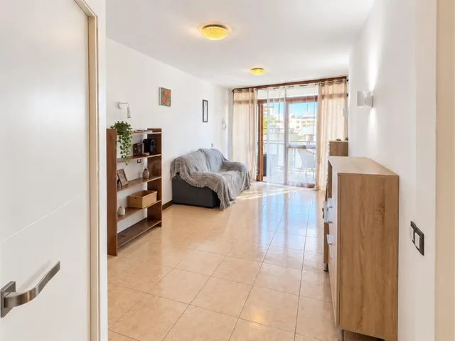 Piso con terraza y vistas al puerto en el Paseo Marítimo de  - foto 4