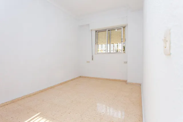 Se vende piso zona los marianistas — 31