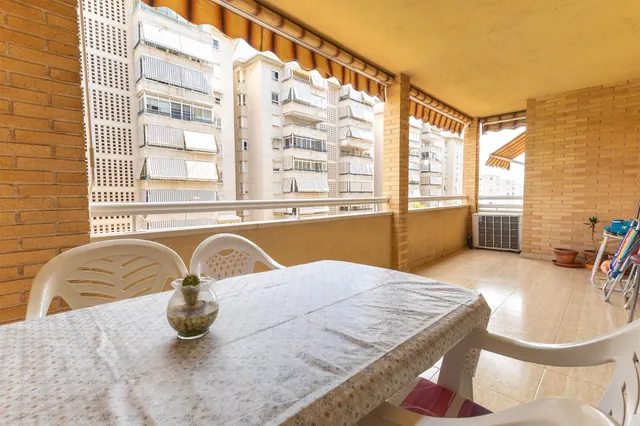 Vivienda amplia en Residencial Isla Tabarca — 7
