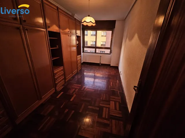 OPORTUNIDAD DE VENTA EN LA ZONA SUR, PISO GRAN TAMAÑO CON GARAJE Y TRASTERO , EXTERIOR!!! — 24
