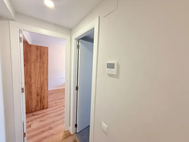 TOTALMENTE REFORMADO  A ESTRENARE, PISO EN BUENA ZONA,   EXTERIOR, MUY LUMINOSO. — 20