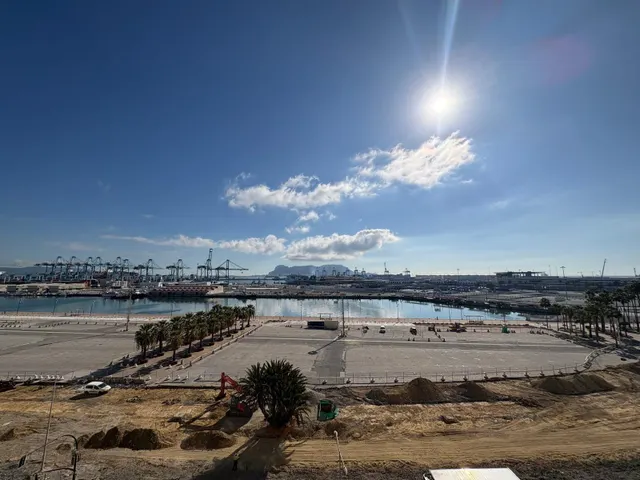 PISO DE TRES habitaciones EN ALGECIRAS VIRGEN DEL CARMEN. EN PERIODO DE PUJAS AL ALZA HASTA EL 08/10 — 10