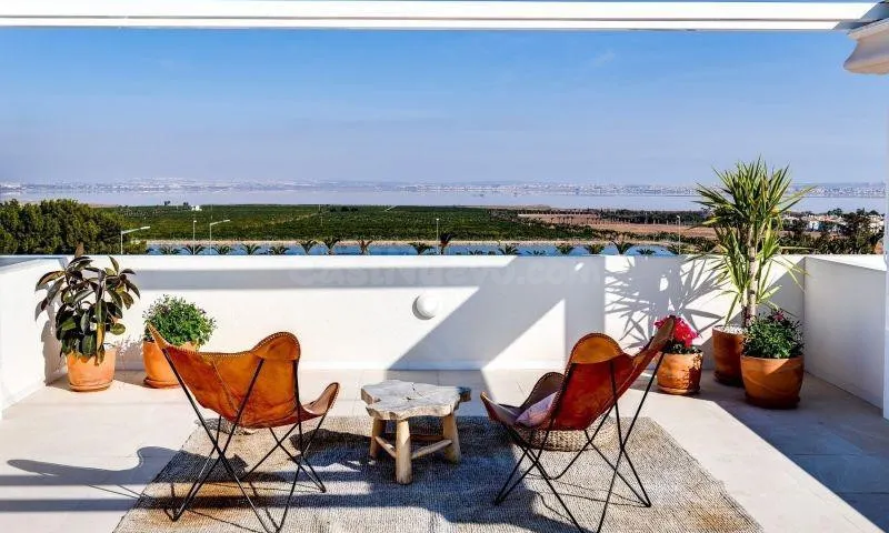 RESIDENCIAL DE OBRA NUEVA EN LOS BALCONES (TORREVIEJA)