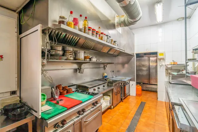 Restaurante 225m² en venta - Centro — 21