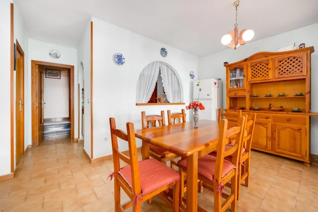 Bungalow de 3 dormitorios con piscina comunitaria en la playa de Los Locos — 11