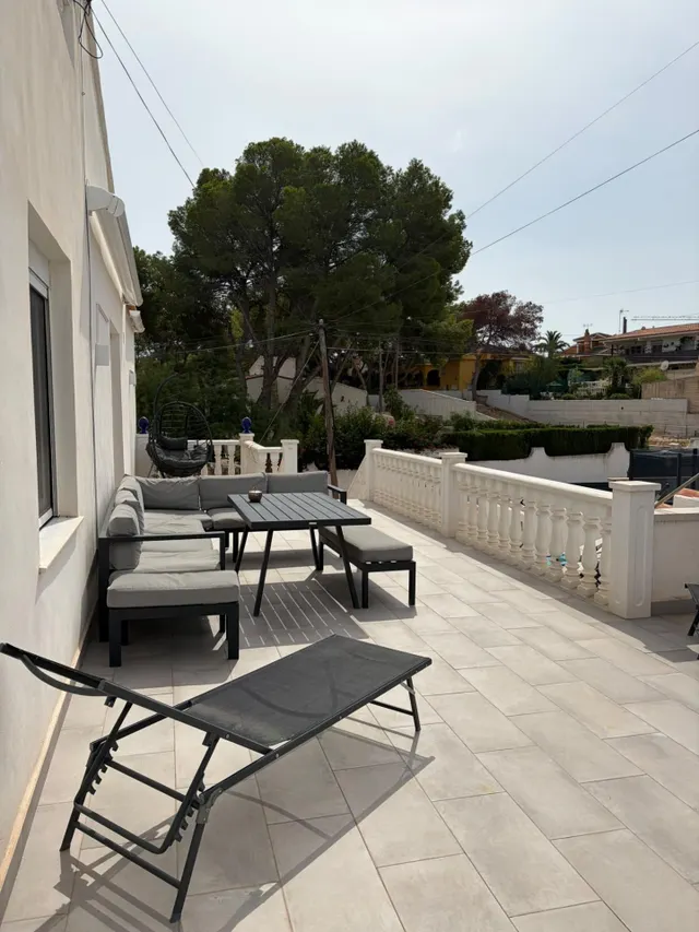GRAN CHALET EN LOS BALCONES TORREVIEJA: 4 HAB, 2 BAÑO — 25