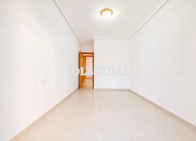 SOL8VIDAL VENDE PISO EN EL CENTRO - foto 4