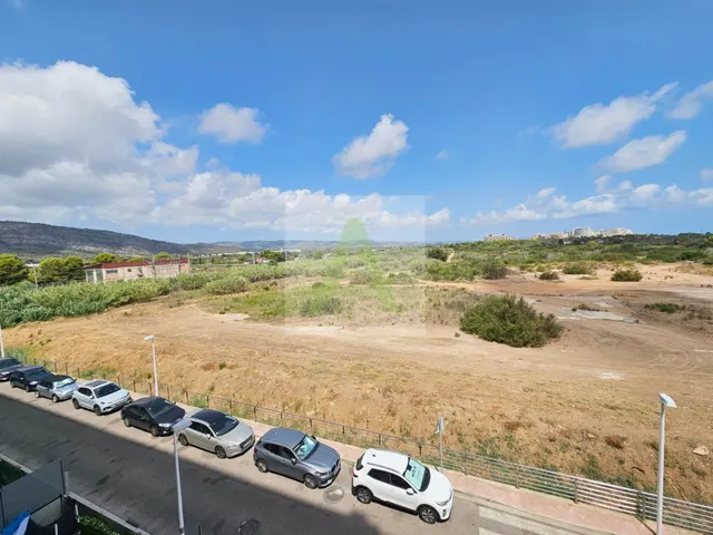 Cuidado y cómodo apartamento a pocos metros de la Playa de M - foto 4