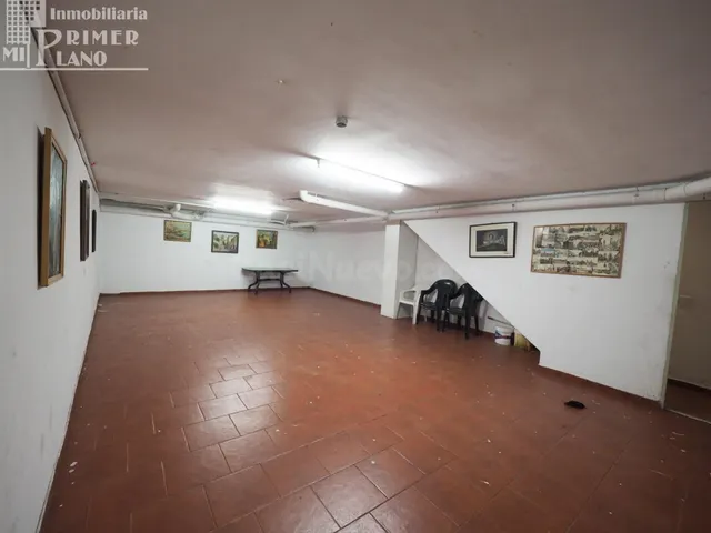 ¡Oferta en venta en Tomelloso! Casa adosada céntrica, amplia - foto 3